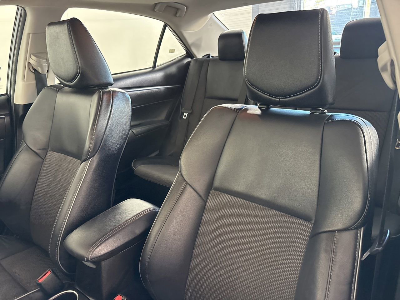 Used 2016 Toyota Corolla L image 12