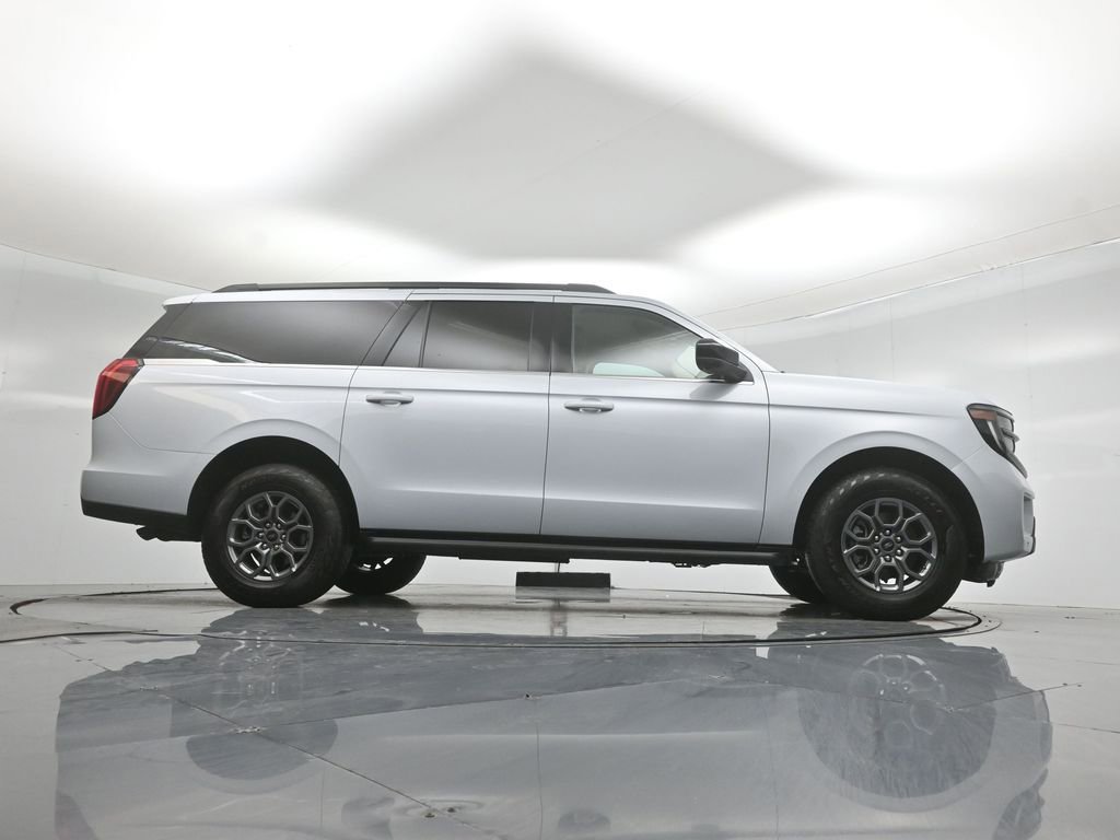 Used 2025 Ford Expedition Max Active RWD image 45
