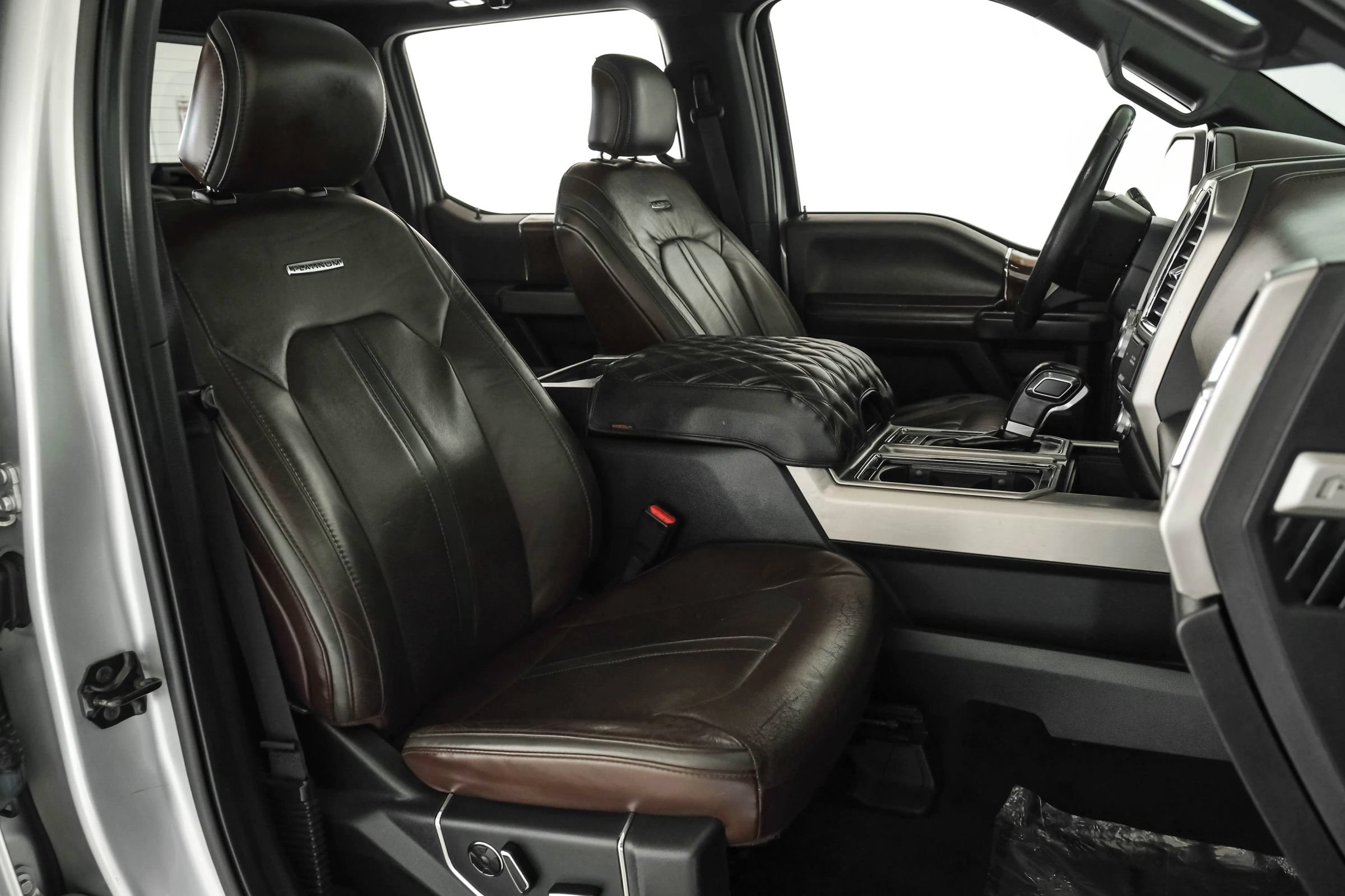 Used 2015 Ford F150 Platinum w/ Equipment Group 701A Luxury RWD image 29