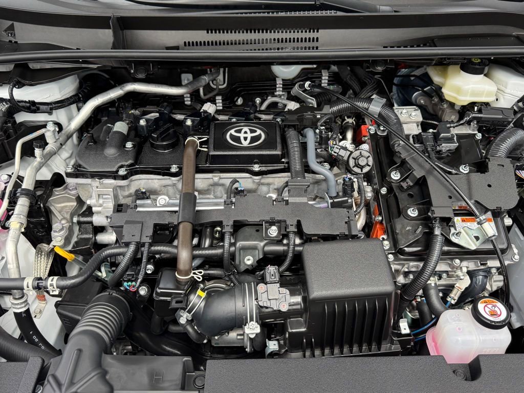 Used 2025 Toyota Corolla LE w/ Convenience Package image 32