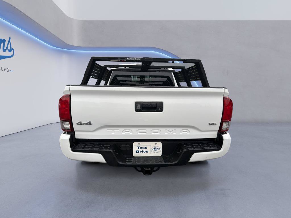 Used 2021 Toyota Tacoma SR5 w/ Technology Package AWD/4WD image 10
