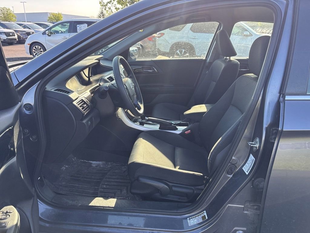 Used 2016 Honda Accord LX image 13
