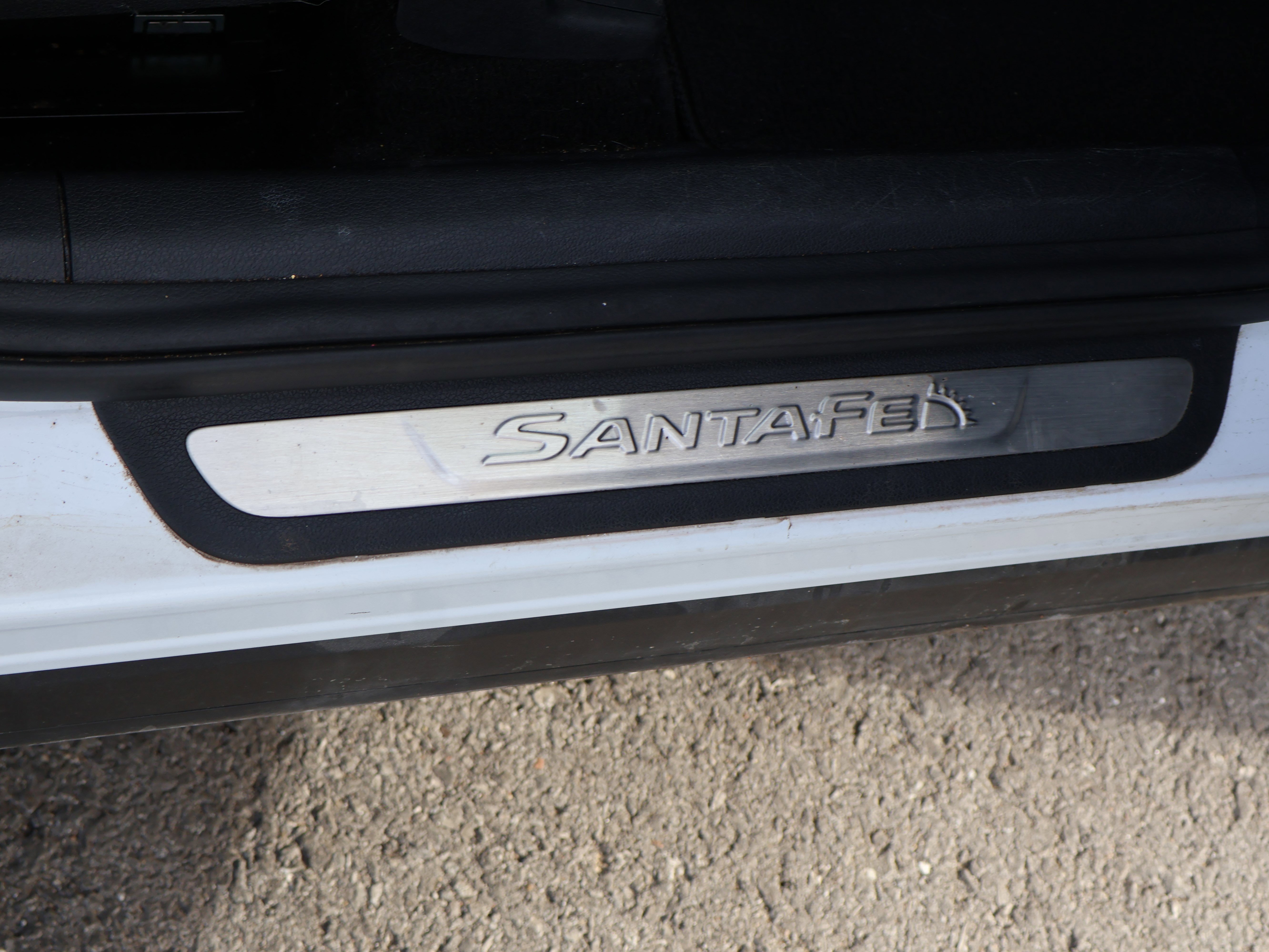 Used 2019 Hyundai Santa Fe Limited image 10