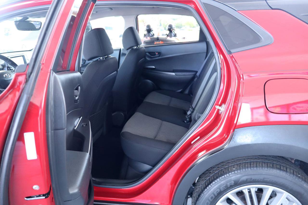 Used 2018 Hyundai Kona SEL FWD image 27