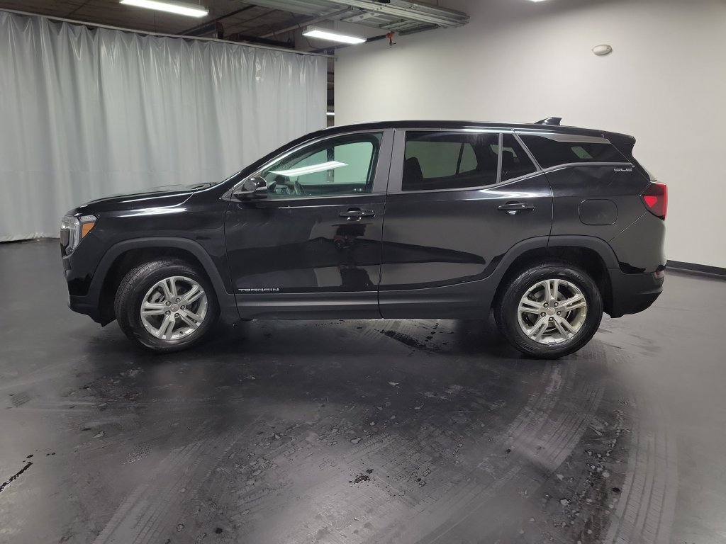 Used 2022 GMC Terrain SLE AWD/4WD image 5