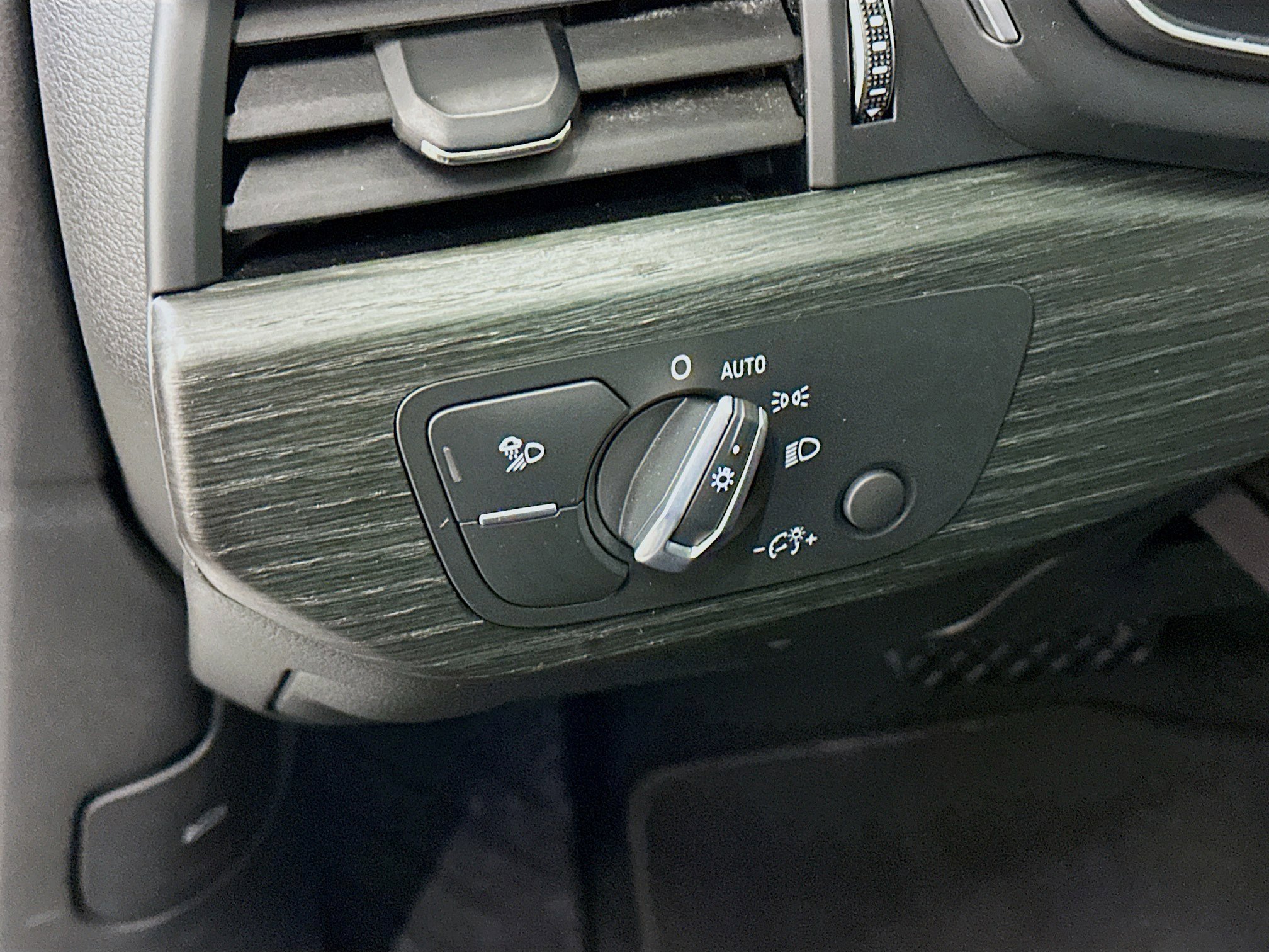 Used 2023 Audi A4 2.0T Premium Plus image 17