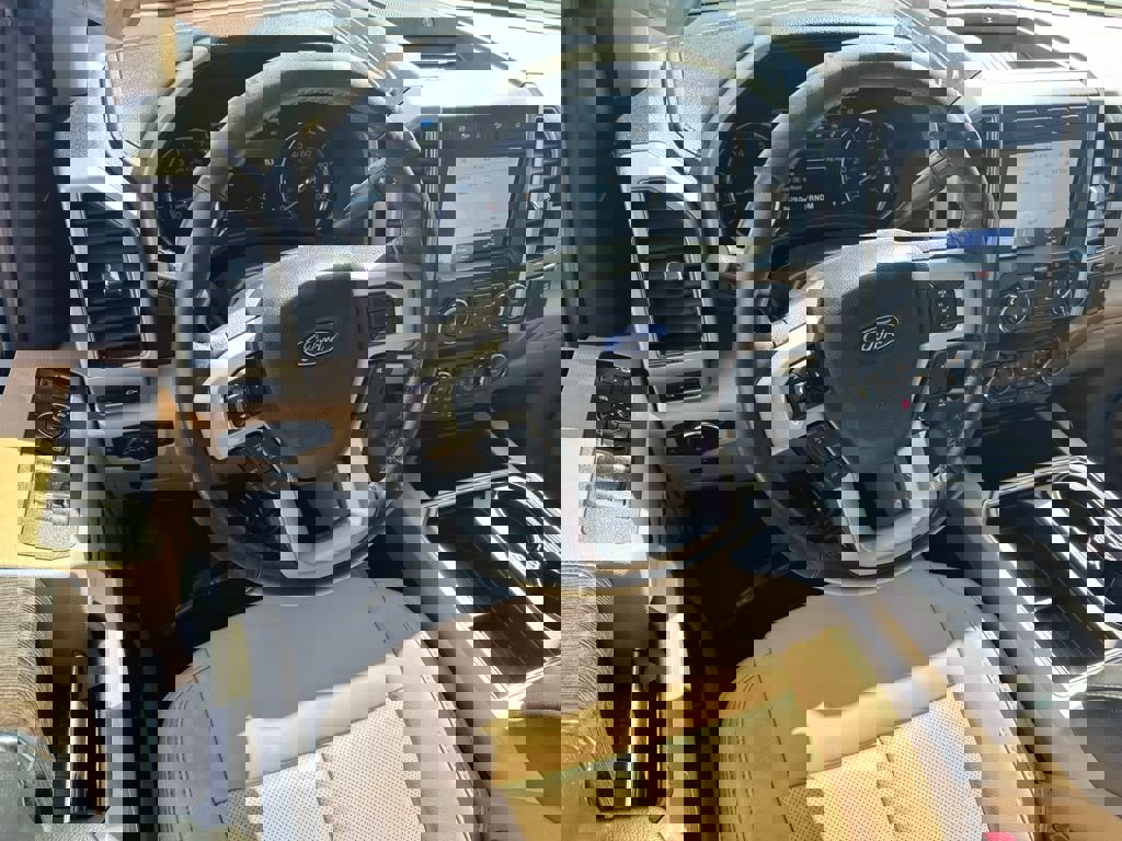 Used 2020 Ford F250 Lariat w/ Chrome Package image 22