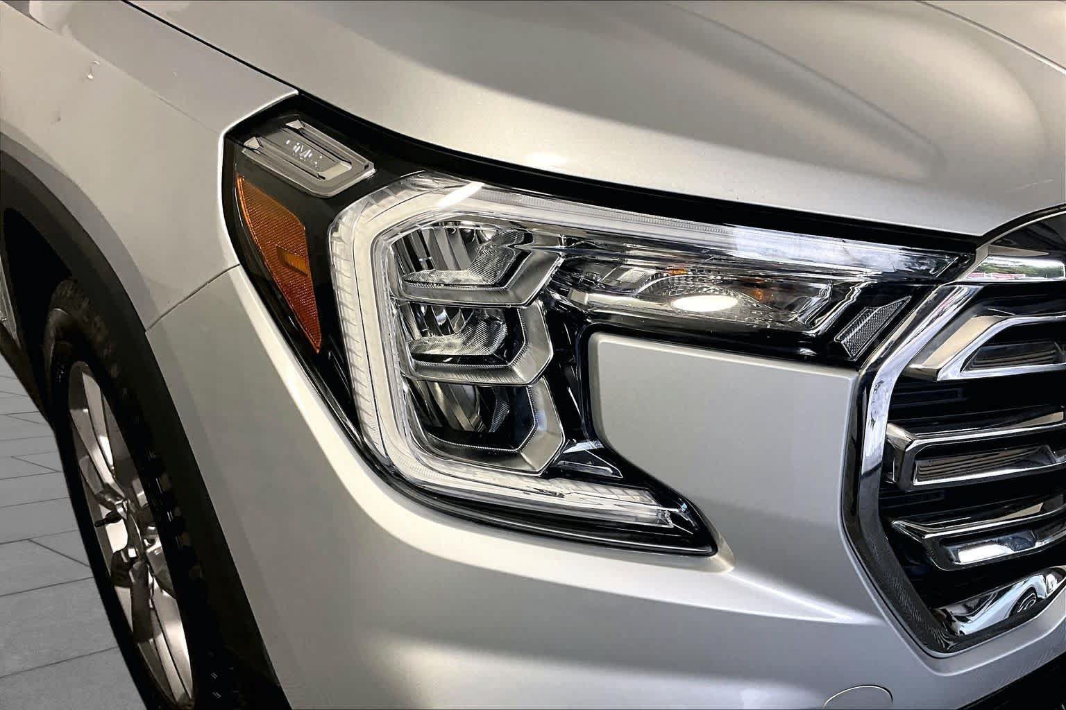 Used 2022 GMC Terrain SLT FWD image 27