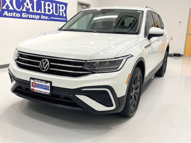 Used 2024 Volkswagen Tiguan SE AWD/4WD image 4