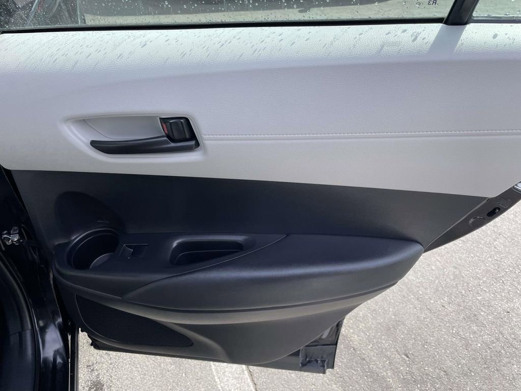Used 2023 Toyota Corolla Cross L image 41