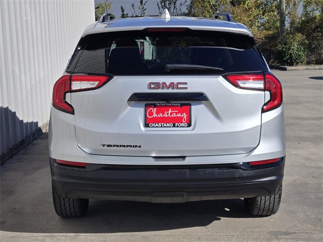 Used 2022 GMC Terrain SLE w/ Elevation Edition image 9