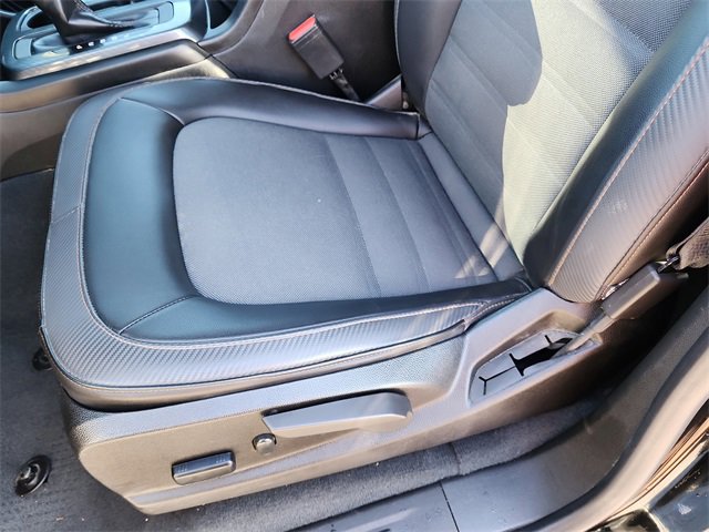 Used 2022 GMC Canyon AT4 w/ Trailering Package image 15