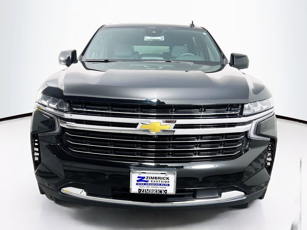 Used 2024 Chevrolet Suburban LT w/ LT Signature Package image 2