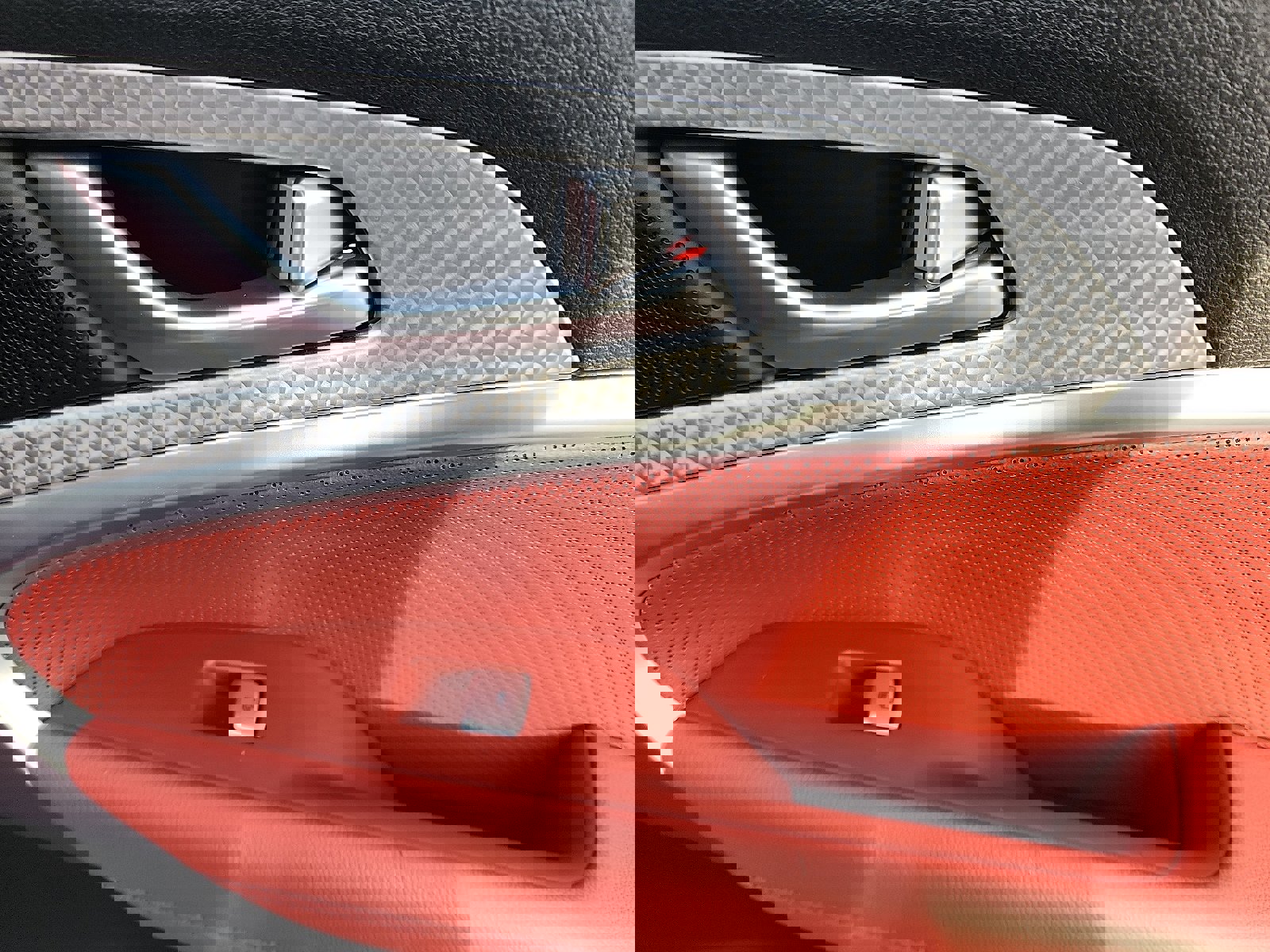 Used 2023 Genesis G70 2.0T w/ Sport Prestige Package image 31