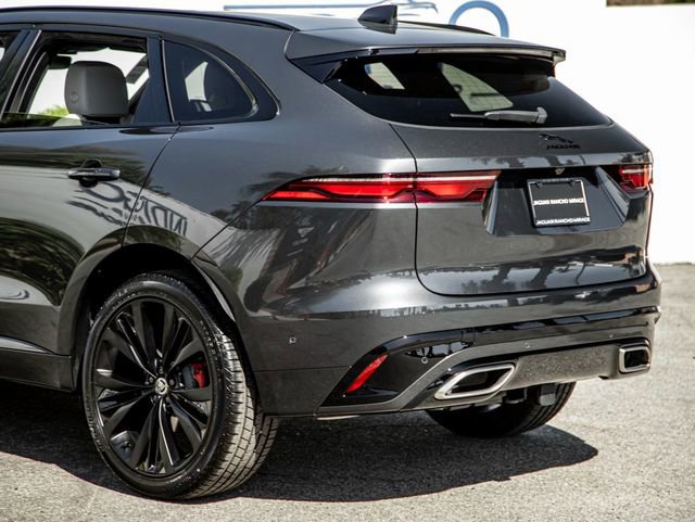 New 2025 Jaguar F-PACE R-Dynamic S image 10