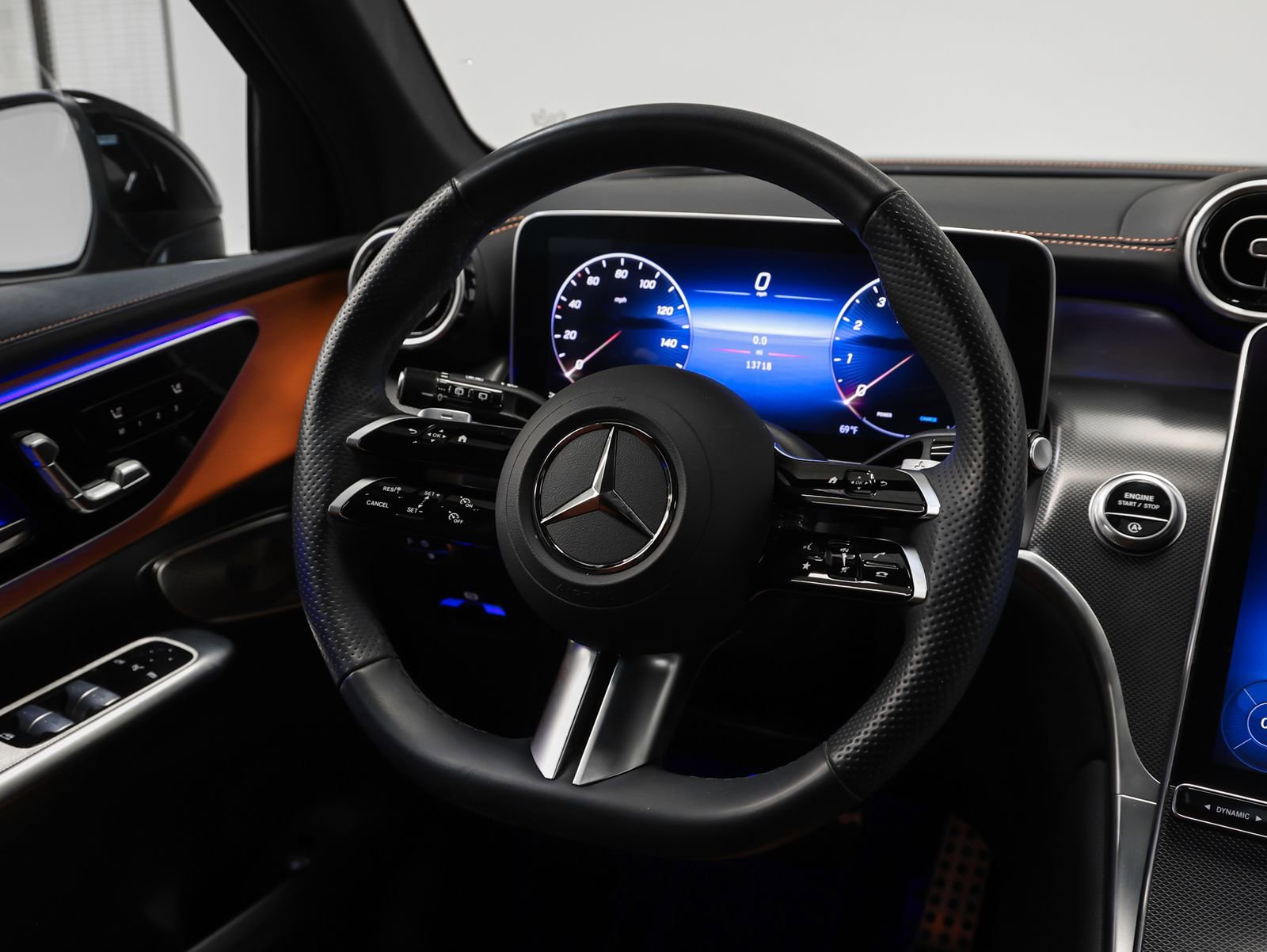 Used 2024 Mercedes-Benz GLC 300 image 36