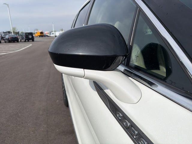 Used 2022 Lincoln Corsair AWD w/ Premium Package image 6