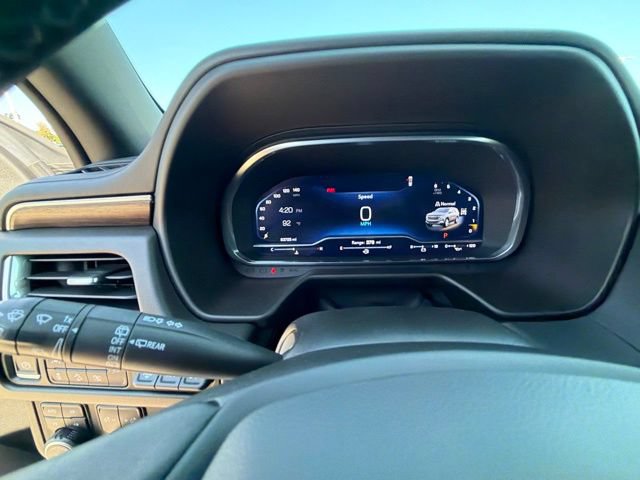 Used 2022 Chevrolet Suburban High Country AWD/4WD image 17