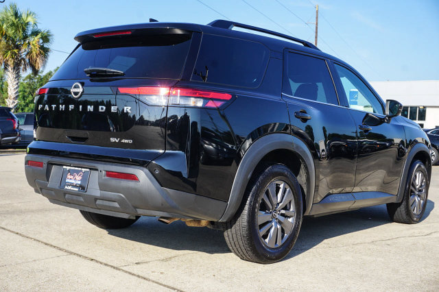 Used 2024 Nissan Pathfinder SV AWD/4WD image 4