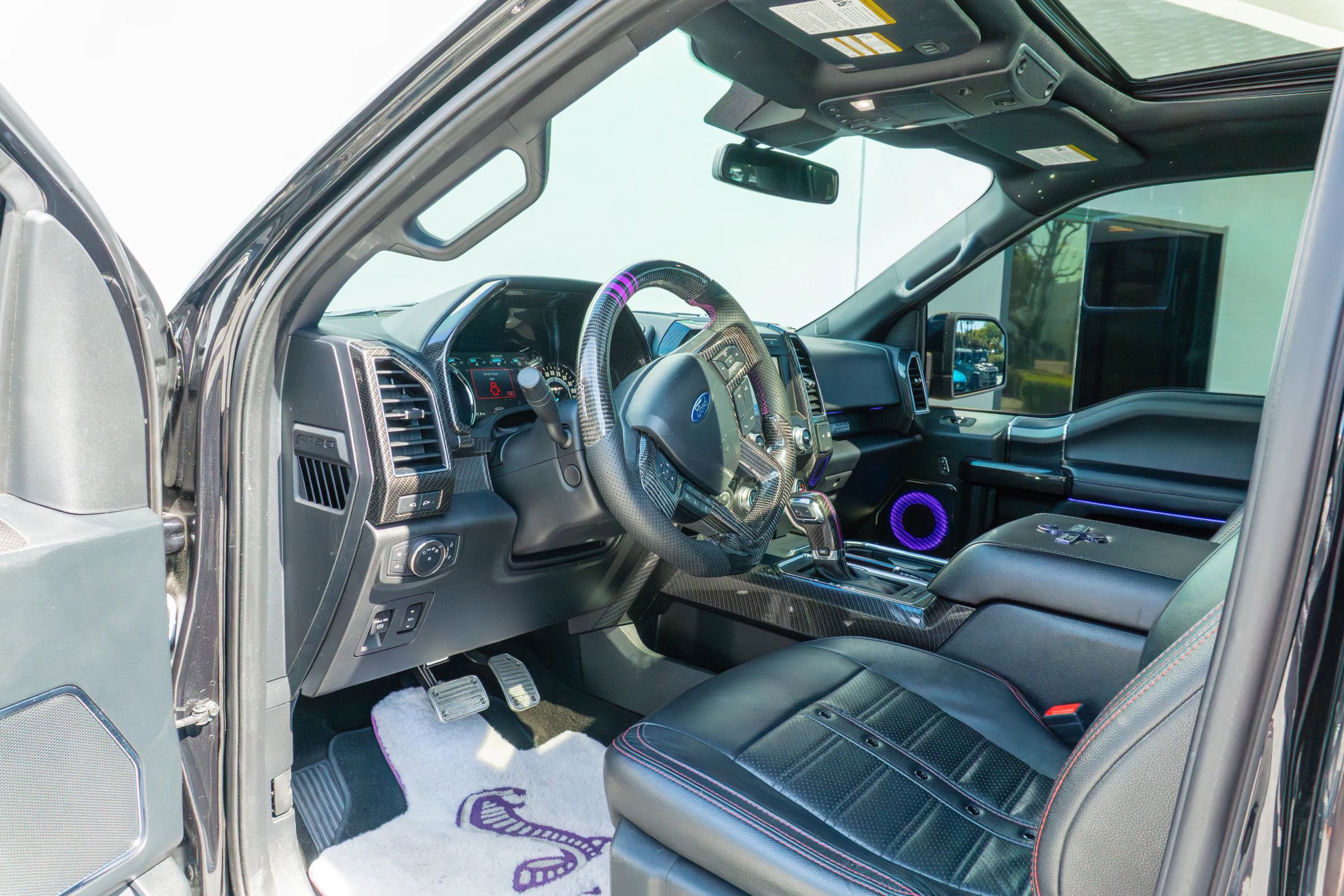 Used 2020 Ford F150 Lariat w/ Equipment Group 502A Luxury image 15