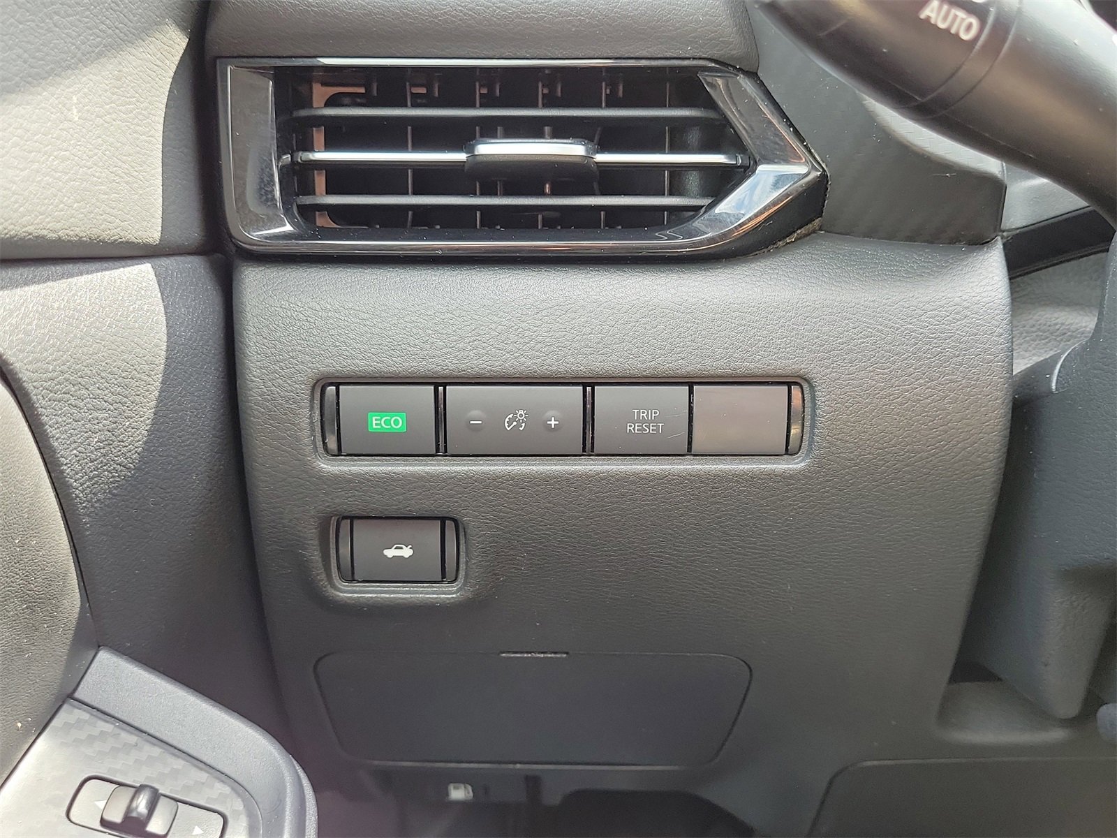 Used 2020 Nissan Sentra SV w/ Electronics Package image 25