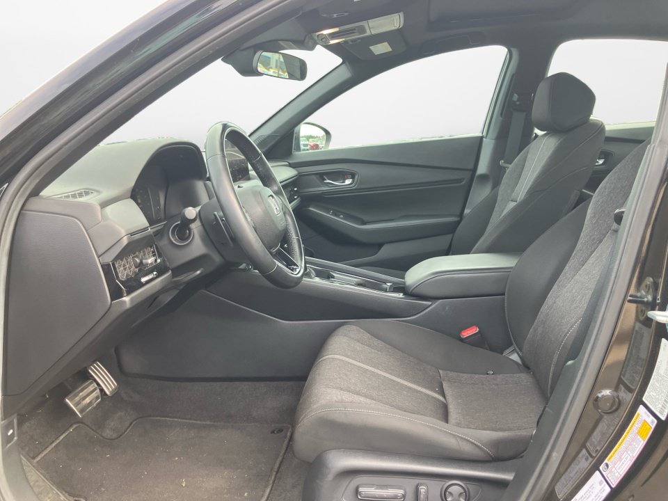 Used 2023 Honda Accord Sport image 11
