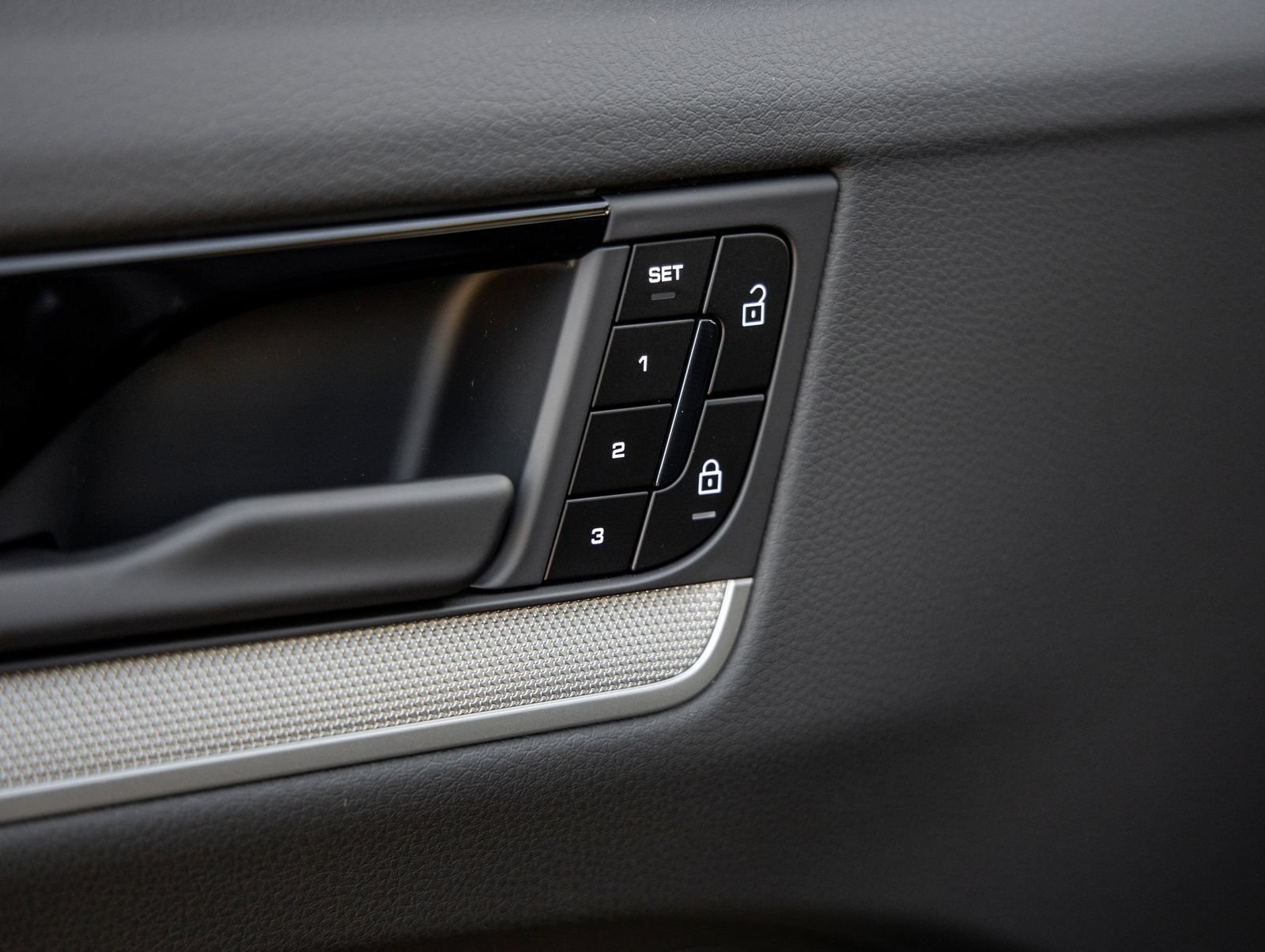 New 2026 Porsche Cayenne AWD/4WD image 22