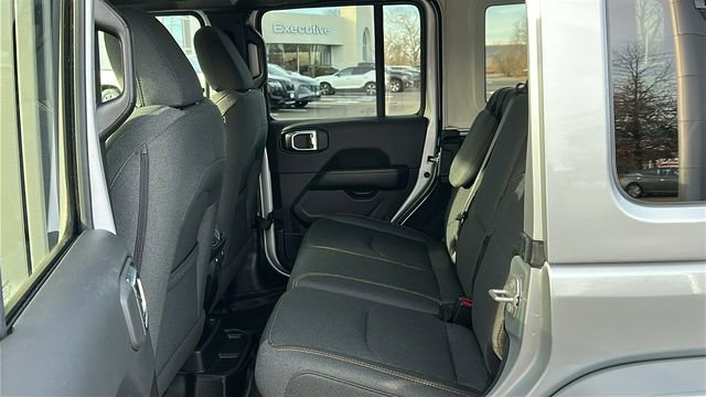 Used 2024 Jeep Wrangler Unlimited Sahara w/ Safety Group image 21