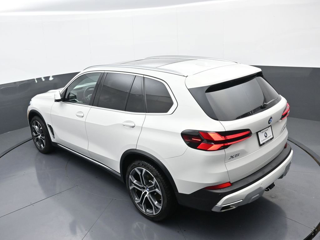 New 2026 BMW X5 xDrive40i w/ Climate Comfort Package image 33