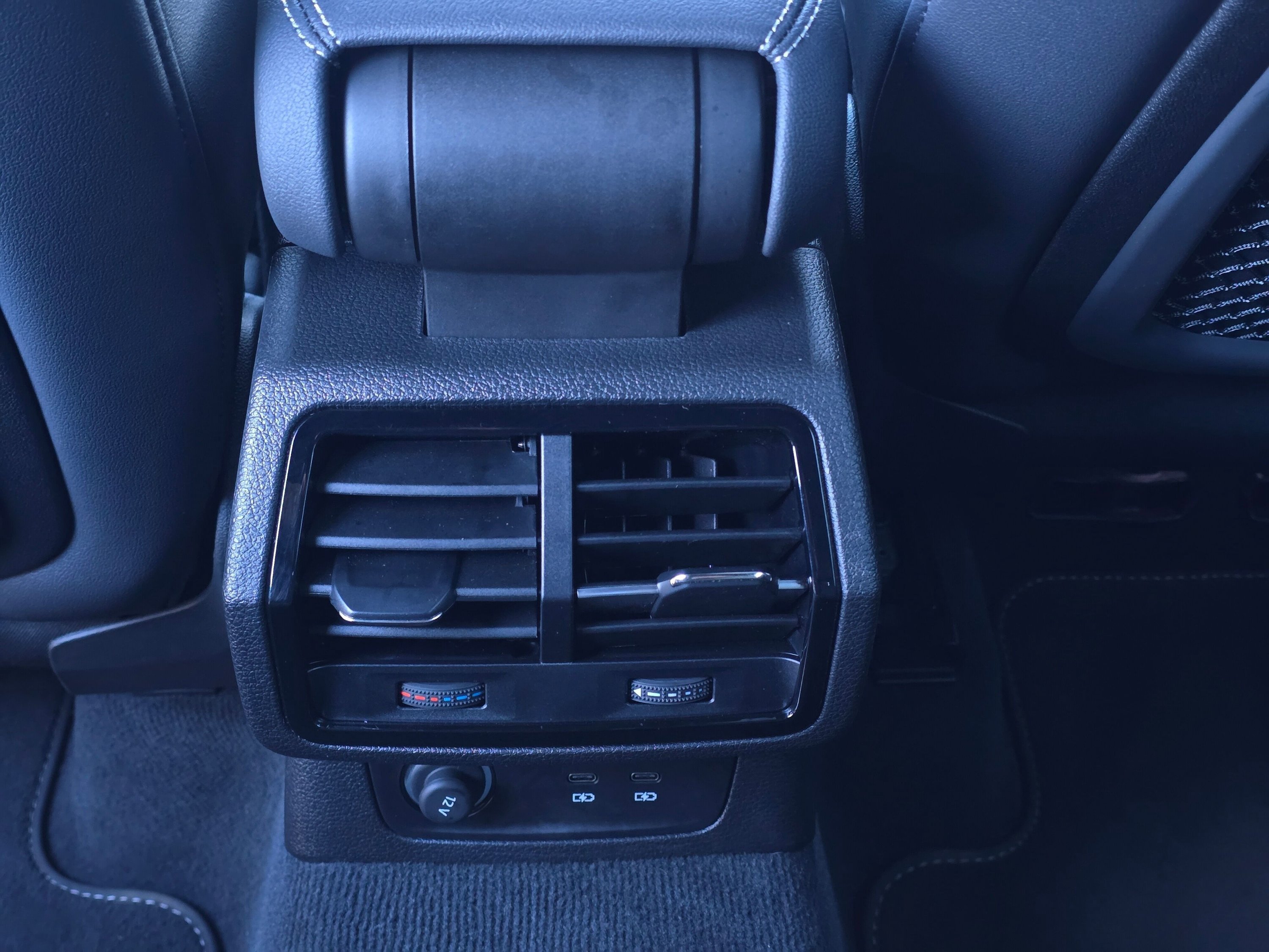 Certified 2025 Audi Q3 2.0T Premium AWD/4WD image 18