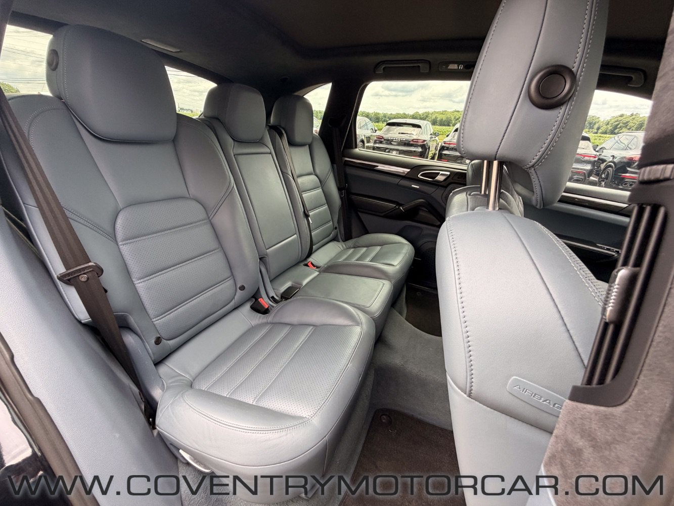 Used 2012 Porsche Cayenne Turbo AWD/4WD image 38
