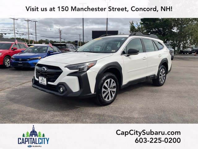 Used 2025 Subaru Outback AWD/4WD image 3