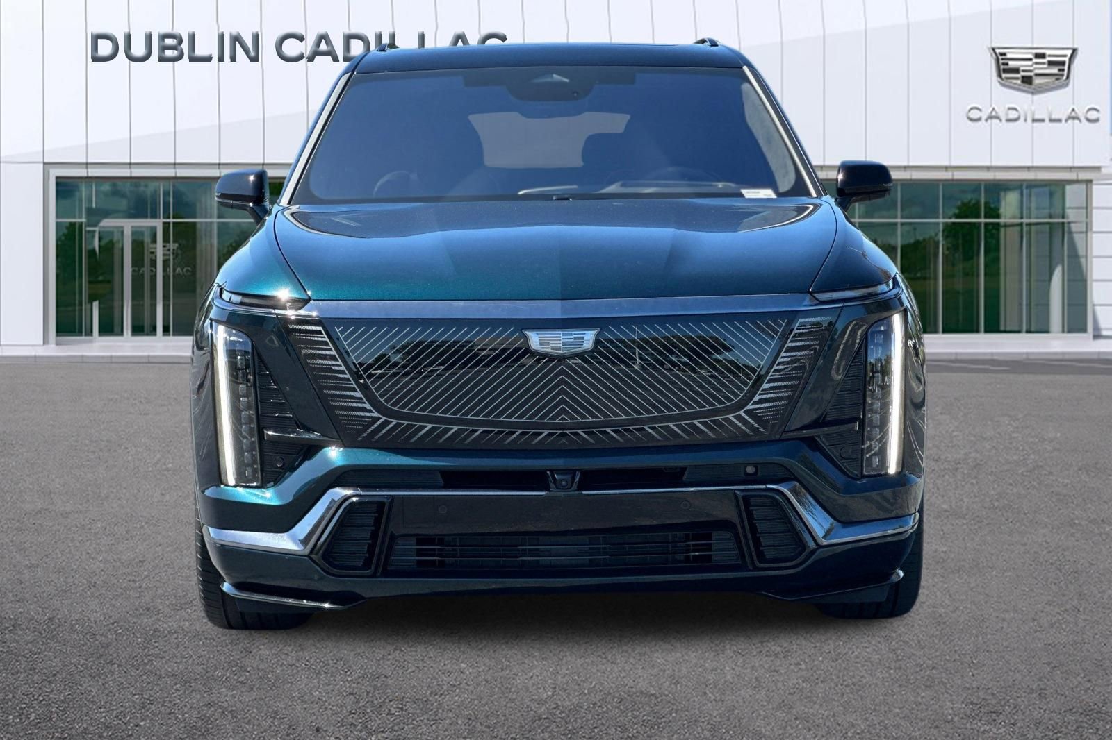 Certified 2026 Cadillac Vistiq Platinum w/ LPO, Floor Liner Package AWD/4WD image 9