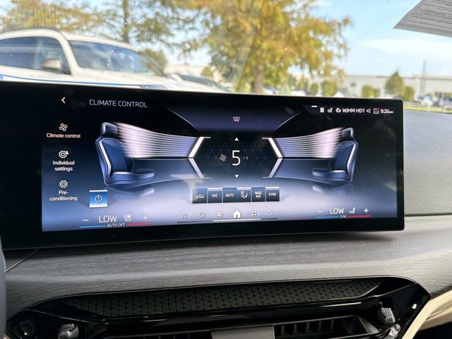 Used 2026 BMW i4 eDrive40 w/ M Sport Package RWD image 25