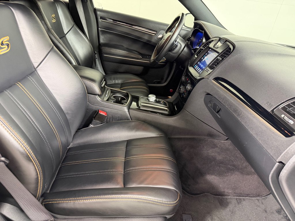 Used 2017 Chrysler 300 S AWD/4WD image 22