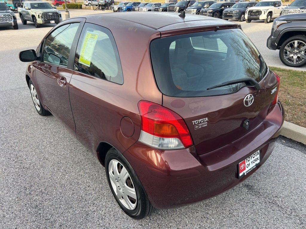 Used 2010 Toyota Yaris 2-Door Hatchback image 6