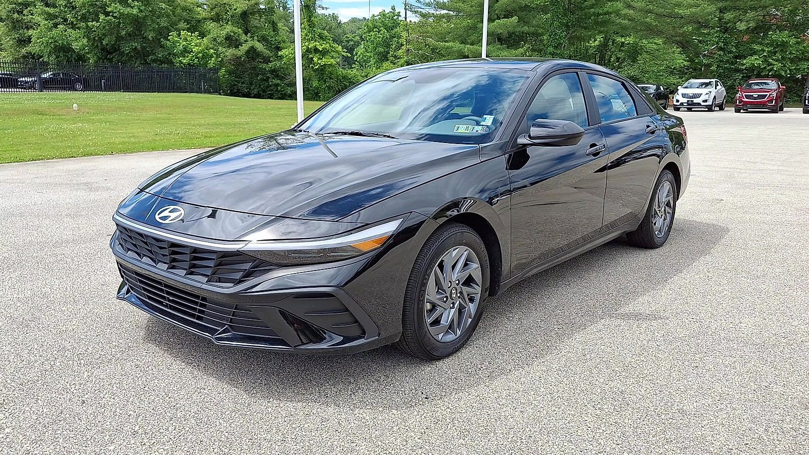 Used 2024 Hyundai Elantra SEL FWD image 4