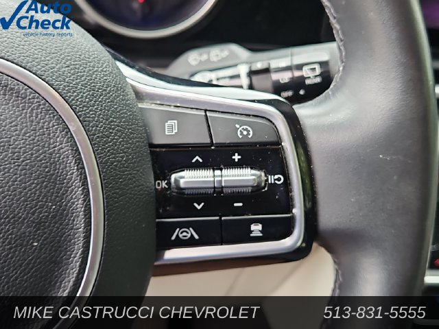 Used 2024 Kia Carnival EX FWD image 12