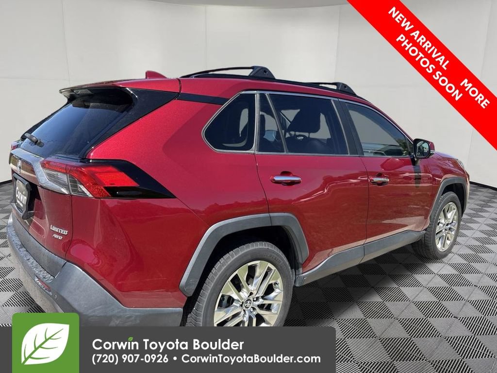 Used 2019 Toyota RAV4 Limited w/ Cold Weather Package AWD/4WD image 7