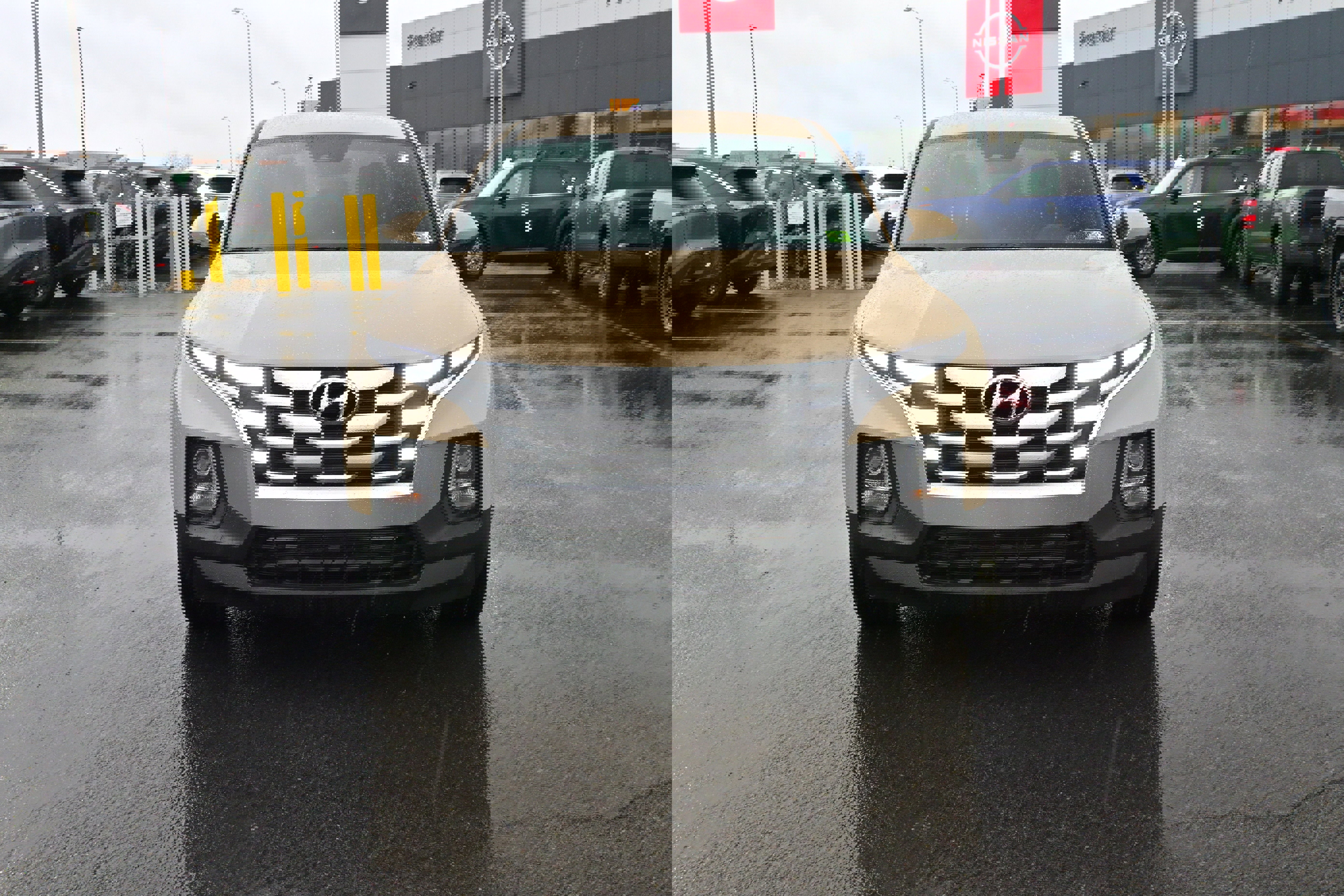 Used 2023 Hyundai Santa Cruz SE image 3