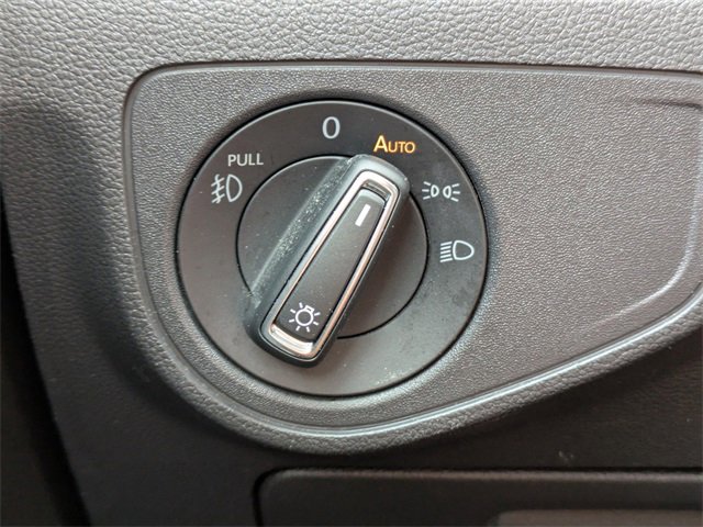 Used 2019 Volkswagen Atlas SE w/ Towing Package image 27