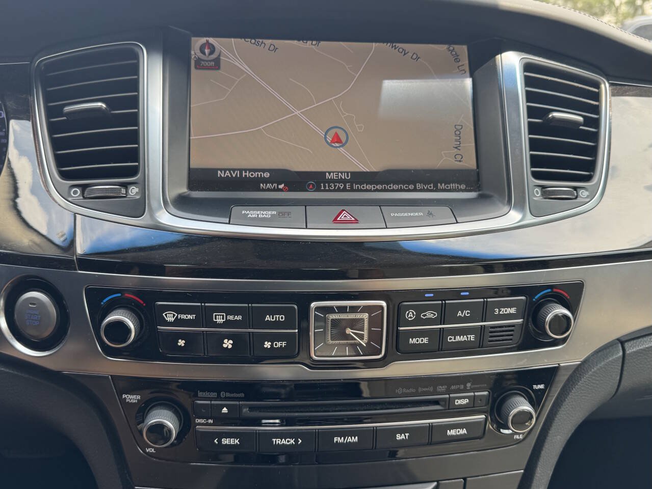Used 2016 Hyundai Equus Signature RWD image 13