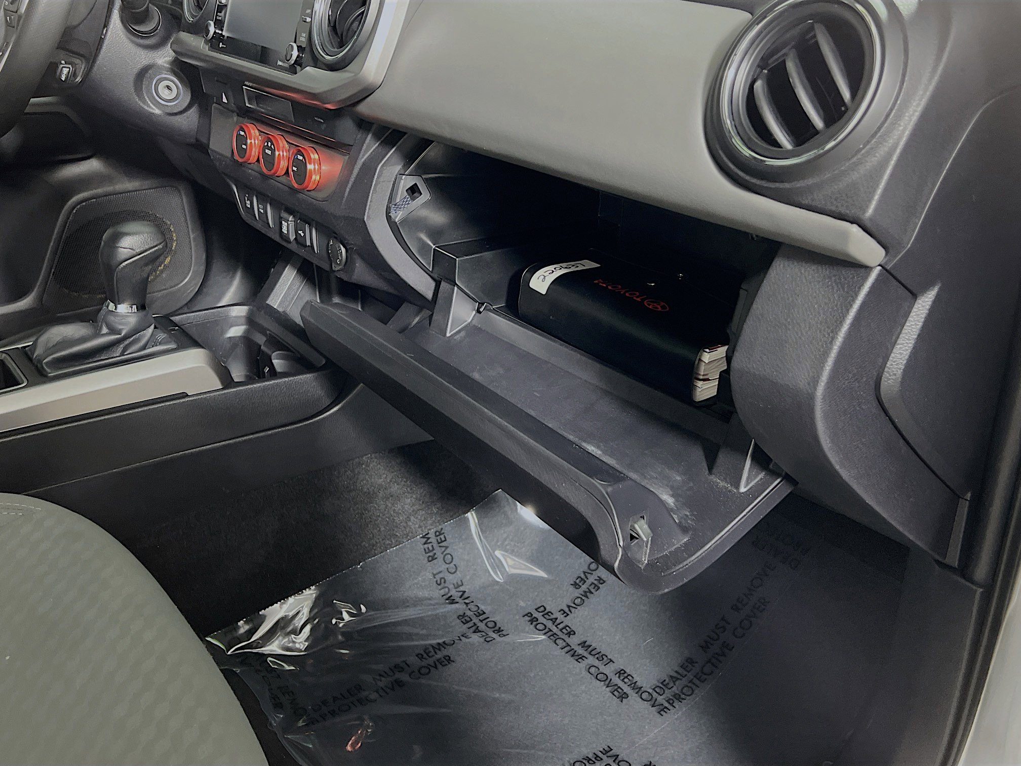 Used 2022 Toyota Tacoma SR5 w/ Technology Package RWD image 34