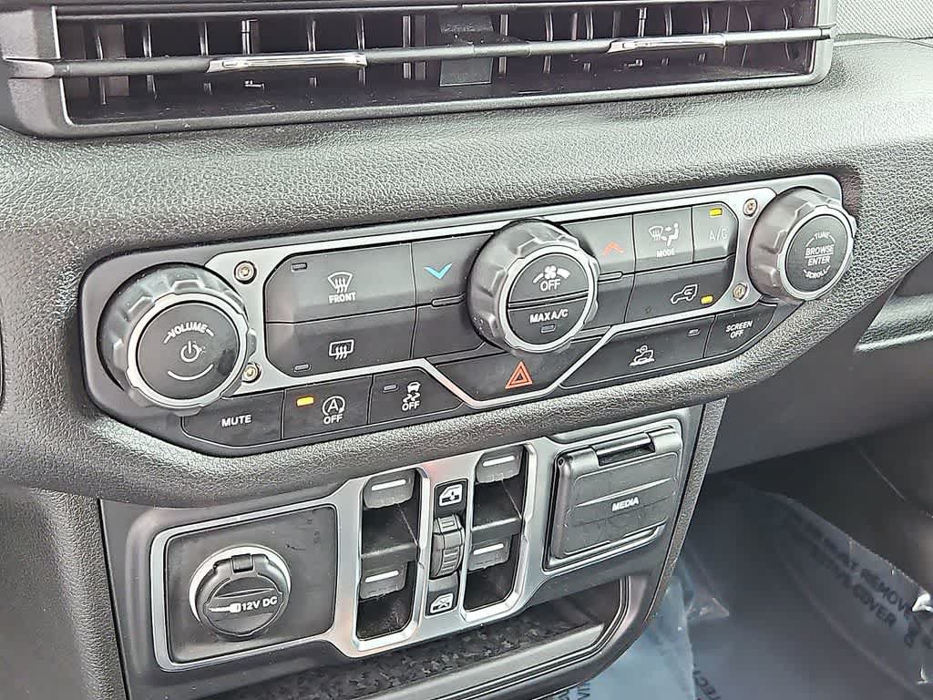 Used 2025 Jeep Wrangler Unlimited Sport AWD/4WD image 14