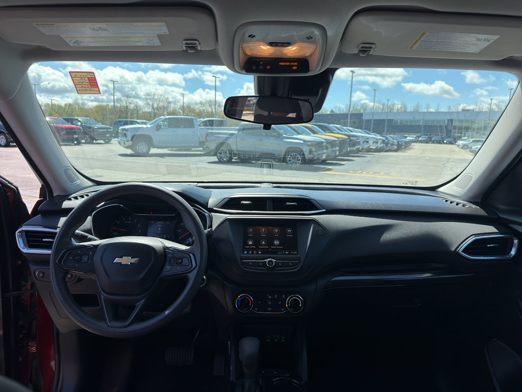 Used 2023 Chevrolet TrailBlazer LT FWD image 28