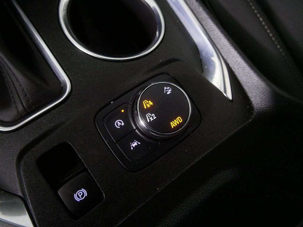 Used 2023 Chevrolet Traverse LT AWD/4WD image 27