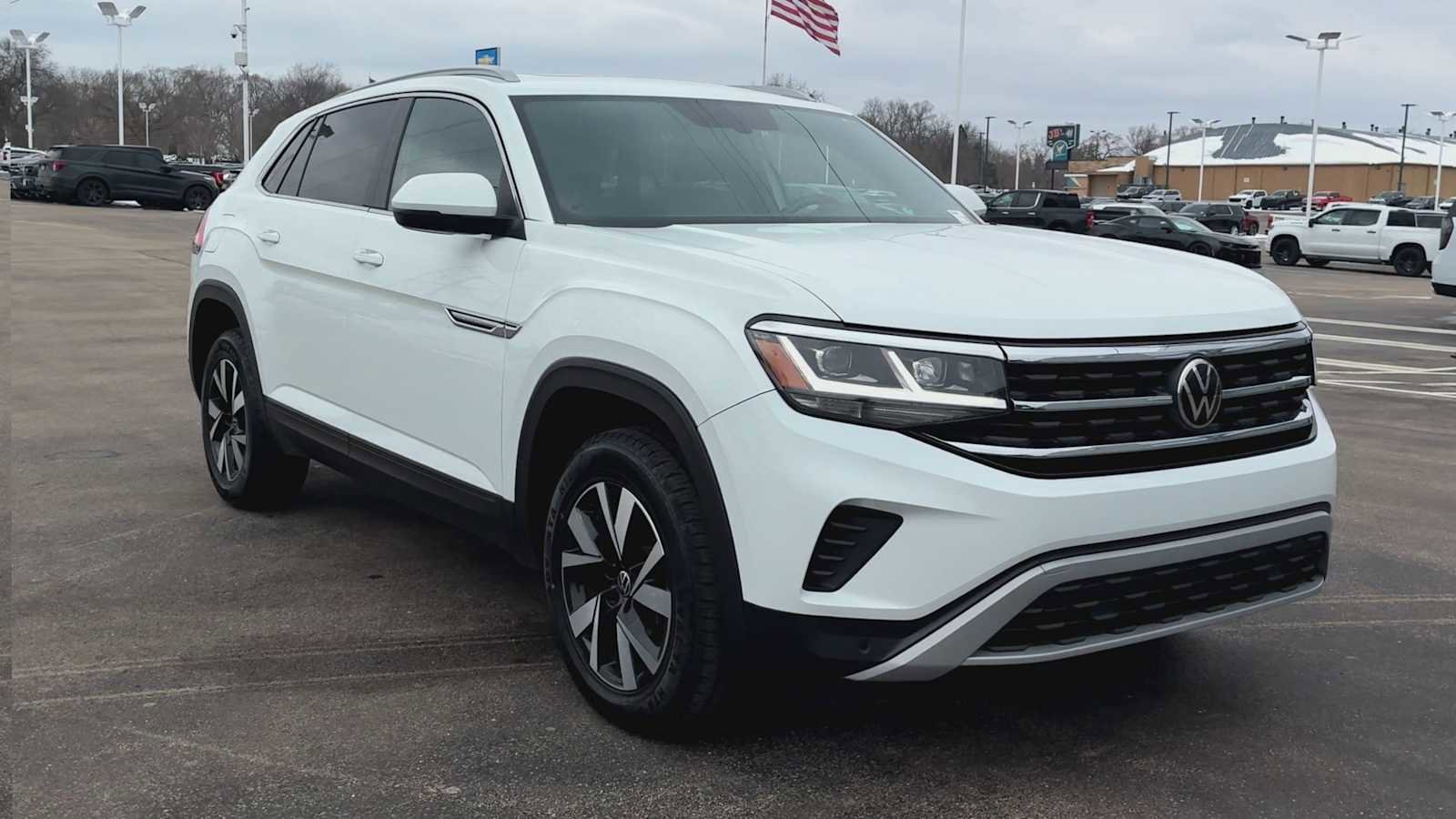 Used 2020 Volkswagen Atlas Cross Sport SEL image 8