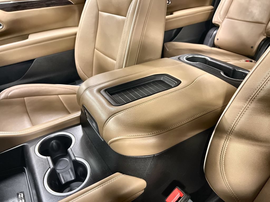 Used 2024 Chevrolet Suburban Premier RWD image 39