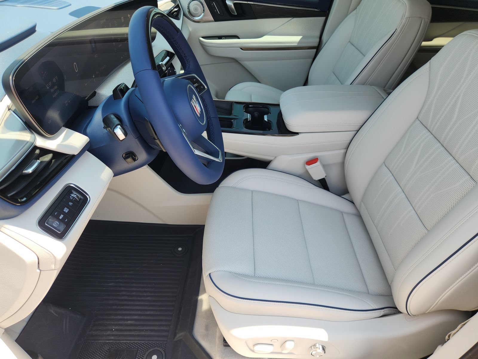 New 2026 Buick Enclave Avenir w/ Super Cruise Package FWD image 16