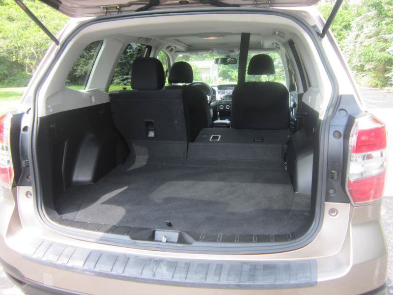 Used 2014 Subaru Forester 2.5i Premium w/ All-Weather Package AWD/4WD image 21